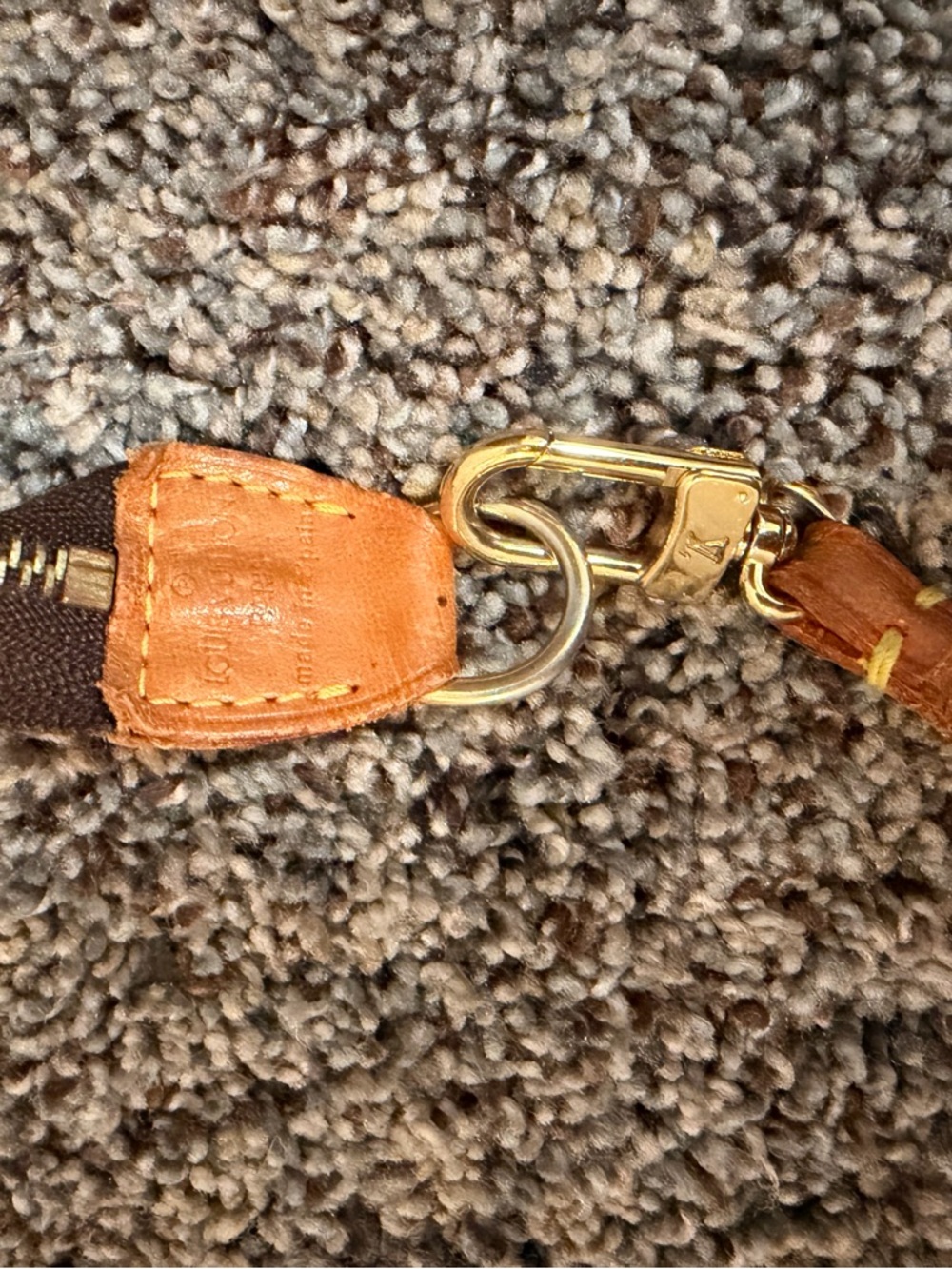 Louis Vuitton Monogram Shoulder Bag in Brown and Gold has strap but not attached - Picture 9 of 12